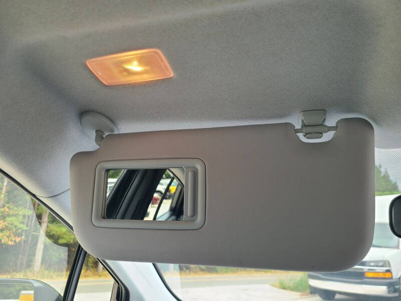 2022 Toyota Prius L Eco