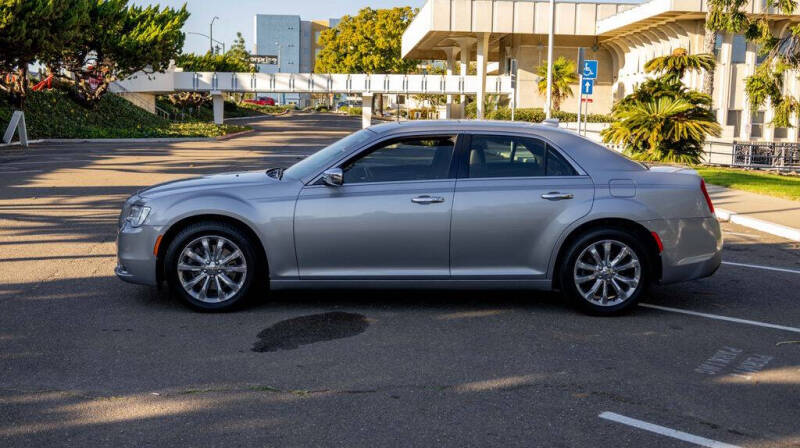2017 Chrysler 300 C