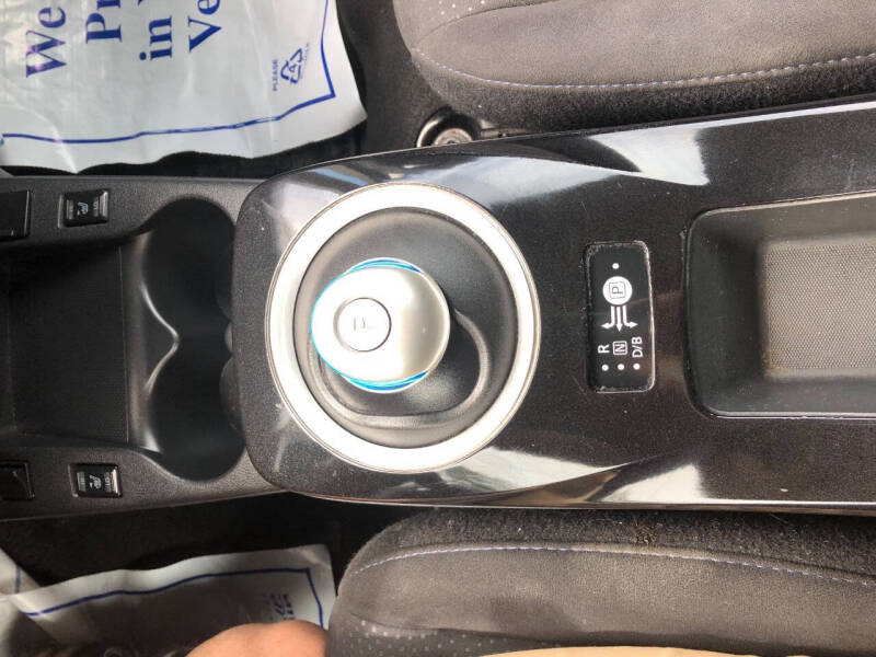 2016 Nissan LEAF SV