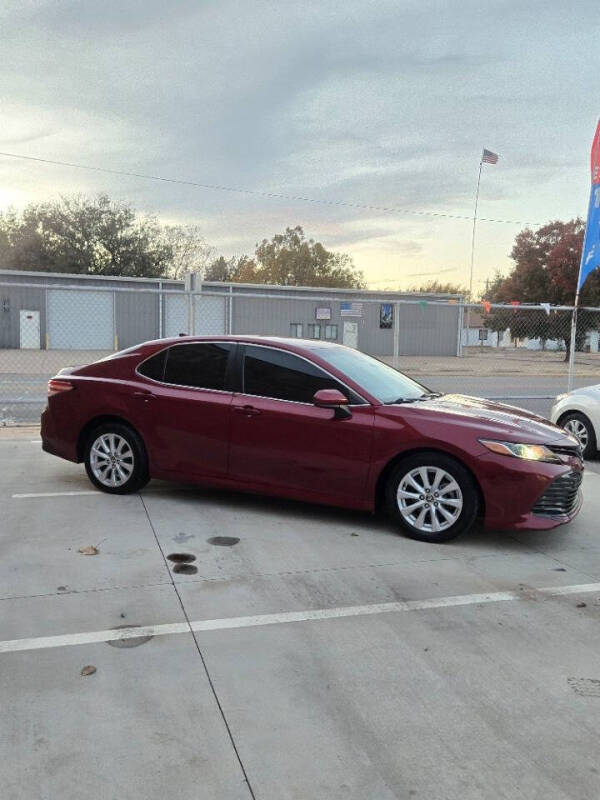 2020 Toyota Camry LE
