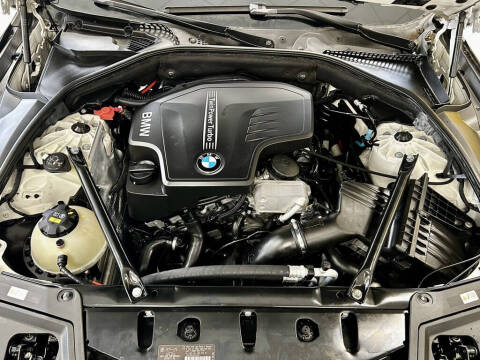 2015 BMW 5 Series 528i