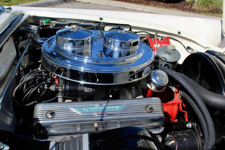 1957 Ford Thunderbird