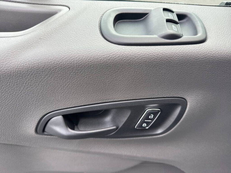 2025 Ford Transit 250