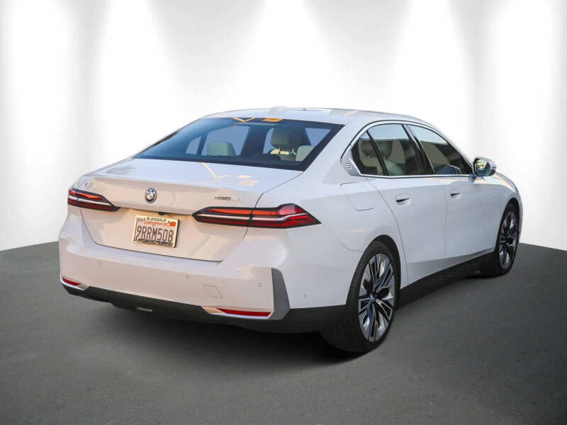 2025 BMW i5 eDrive40