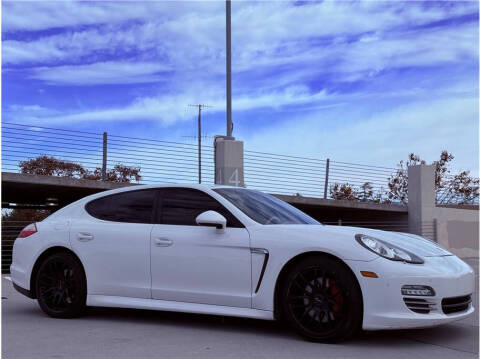 2011 Porsche Panamera 4