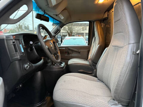 2016 Chevrolet Express 2500