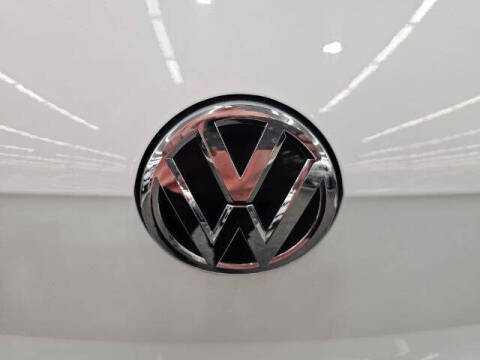 2019 Volkswagen Golf SE