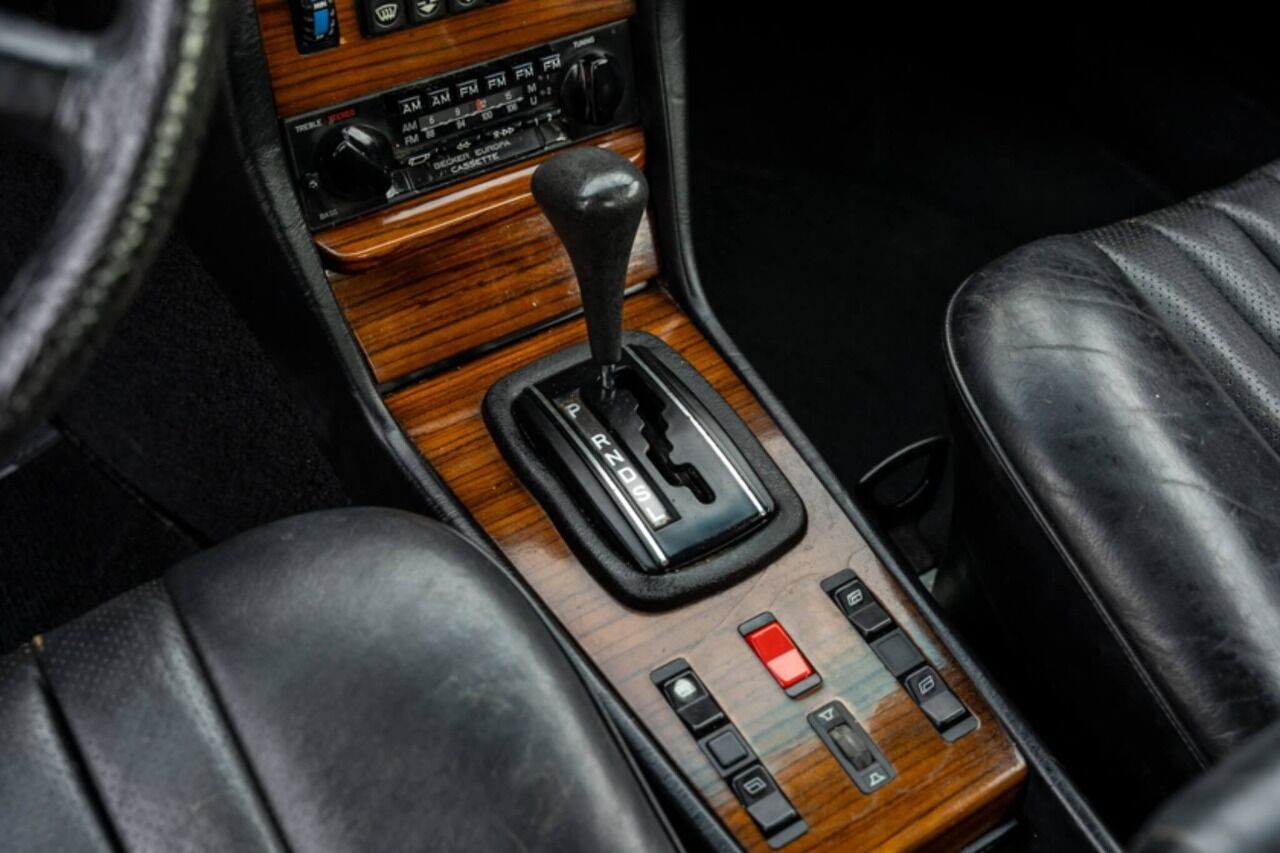 1982 Mercedes-Benz 300-Class 22