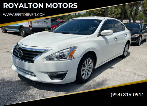 2015 Nissan Altima for sale at ROYALTON MOTORS in Plantation FL