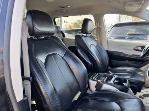2019 Chrysler Pacifica Touring L