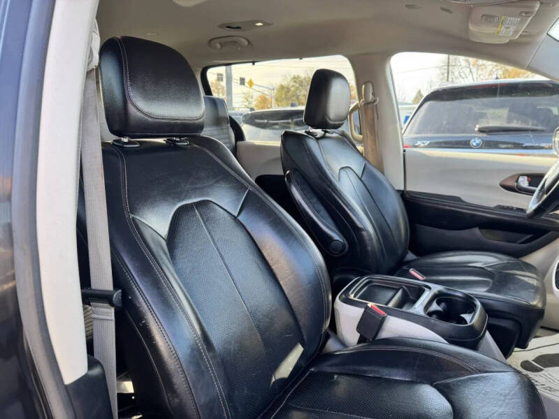 2019 Chrysler Pacifica Touring L