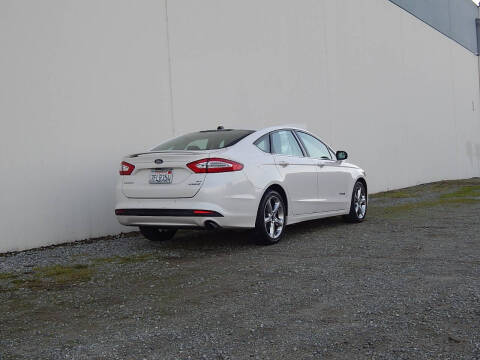 2014 Ford Fusion Hybrid SE