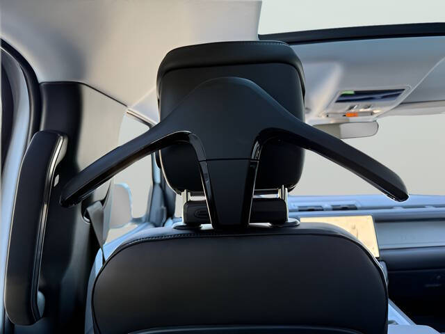 2026 Land Rover Defender 110 P300 S