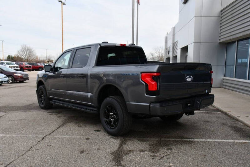 2025 Ford F-150 Lightning XLT