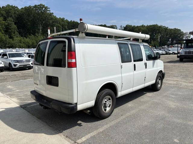 2022 Chevrolet Express 2500