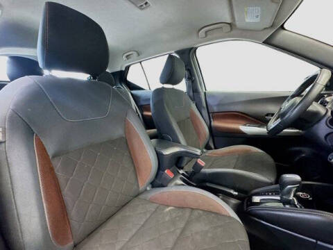 2019 Nissan Kicks SR