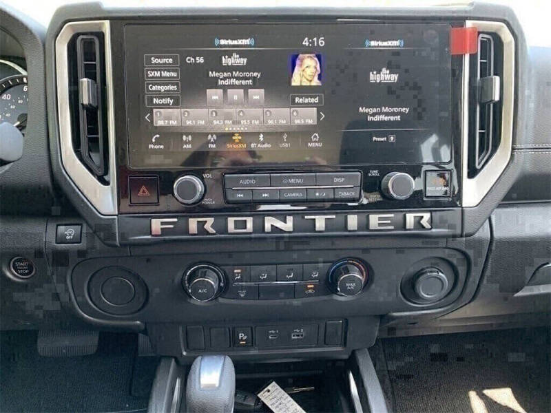 2025 Nissan Frontier SV