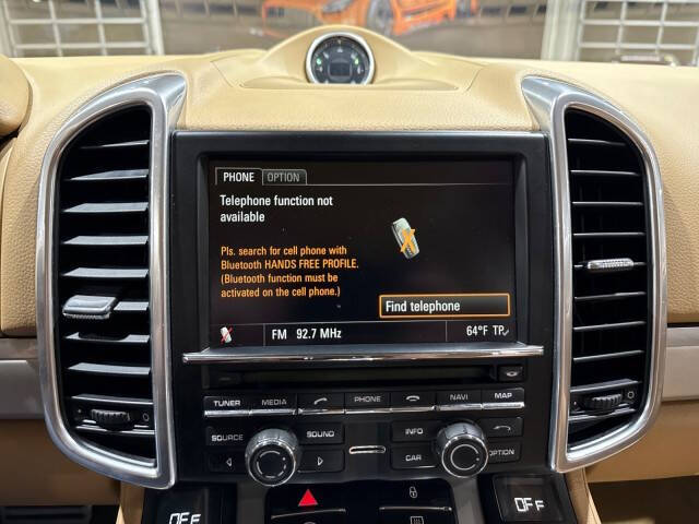 2013 Porsche Cayenne GTS