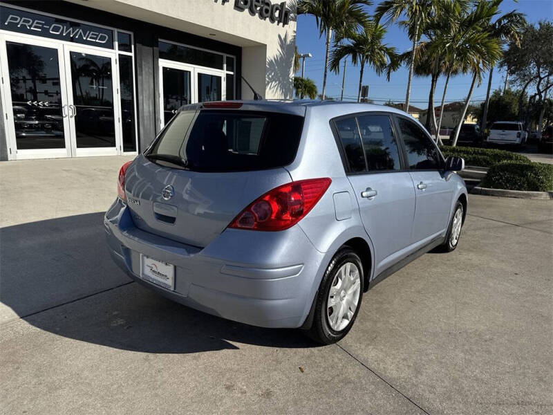 2011 Nissan Versa 1.8 S
