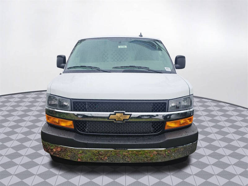2025 Chevrolet Express 2500