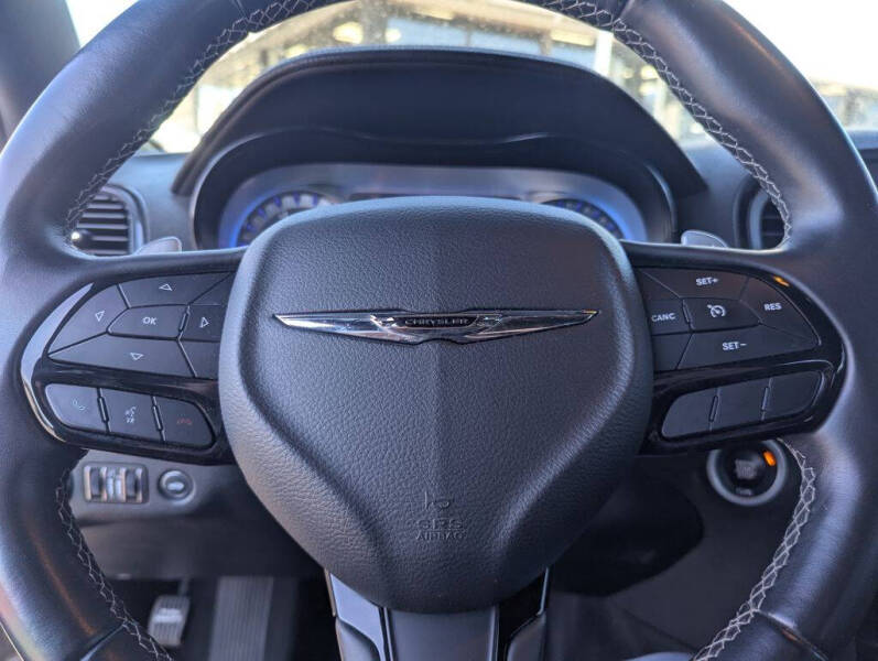 2018 Chrysler 300 S