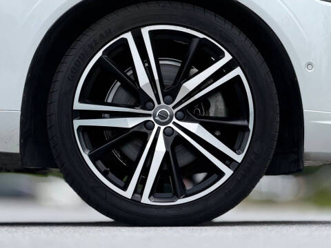 2019 Volvo XC60 T5 R-Design