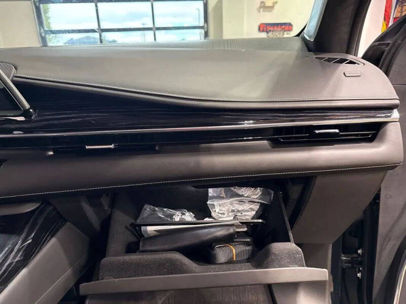 2023 Cadillac Escalade-V ESV