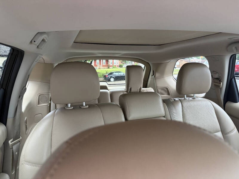 2015 Nissan Pathfinder SL