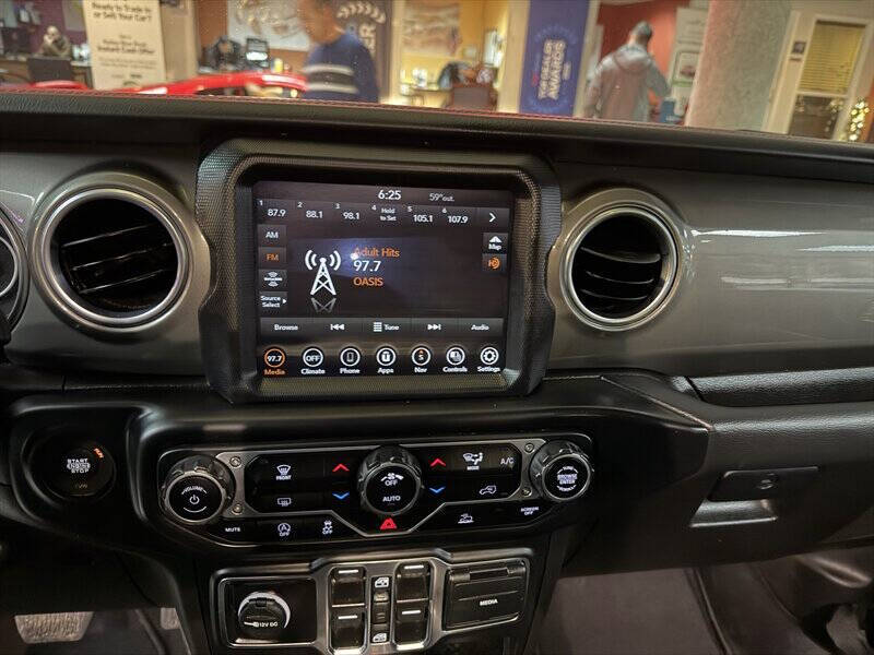 2023 Jeep Gladiator Overland