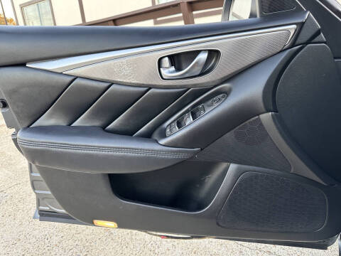 2015 Infiniti Q50 Premium