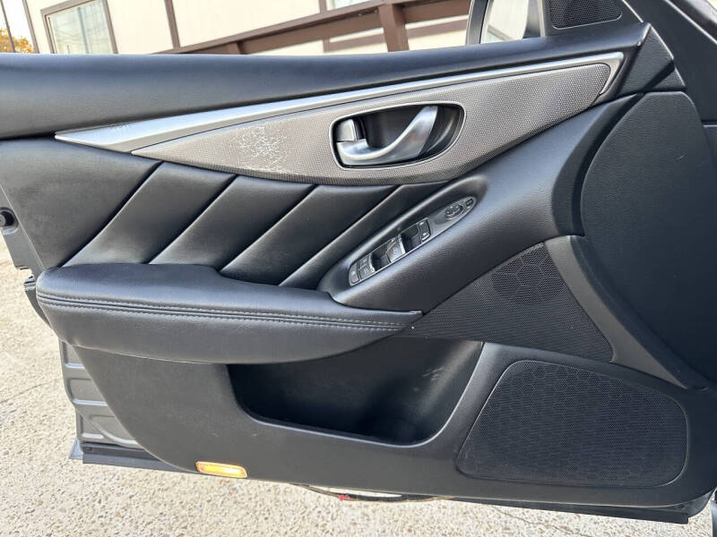 2015 Infiniti Q50 Premium