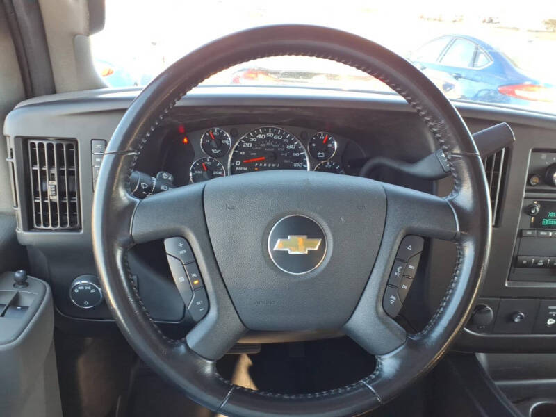 2022 Chevrolet Express LS 3500