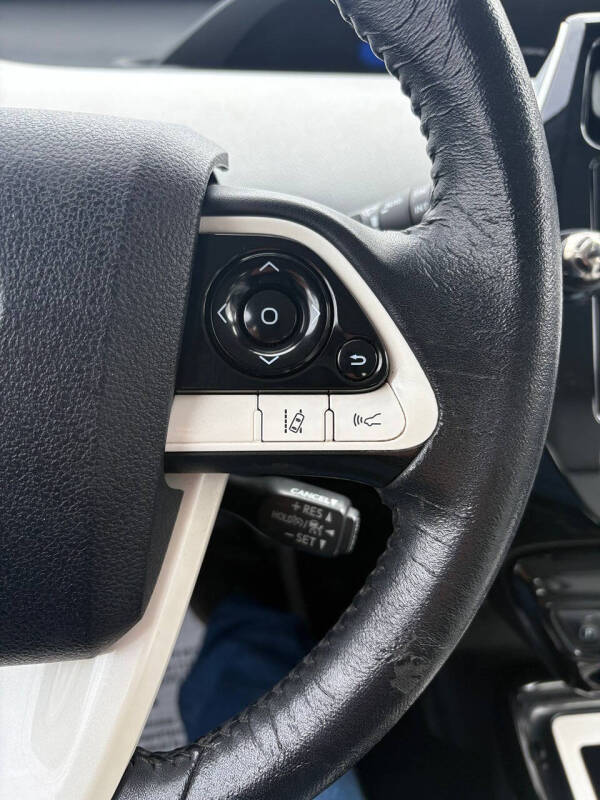 2017 Toyota Prius Three Touring