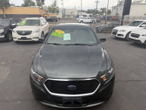 2016 Ford Taurus SHO