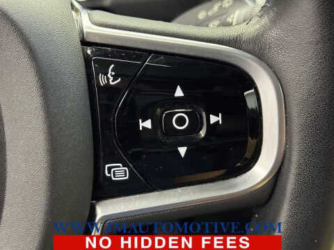 2017 Volvo XC90 T6 Momentum