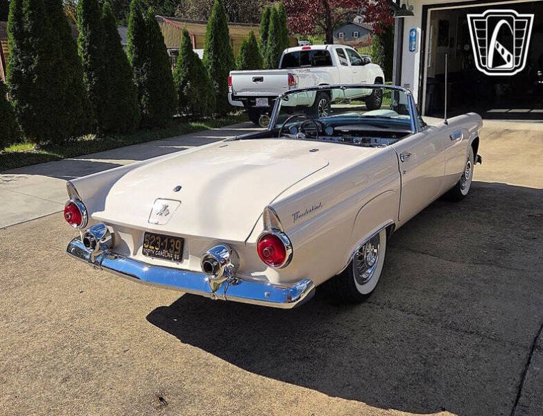 1955 Ford Thunderbird