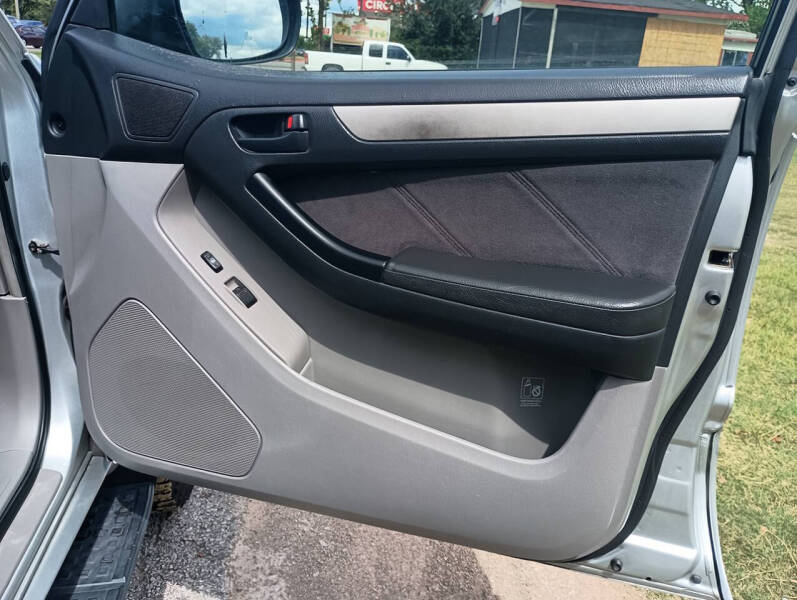 2004 Toyota 4Runner SR5