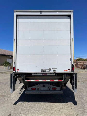 2020 Hino 268