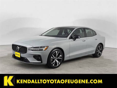 2024 Volvo S60 B5 Core Dark Theme