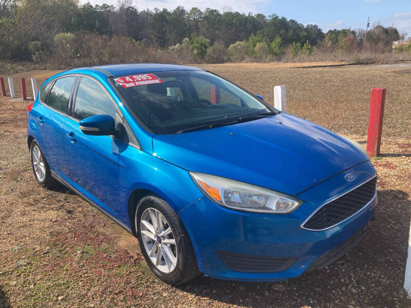 2017 Ford Focus SE's photo