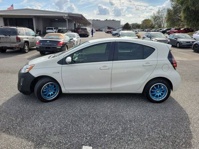 2016 Toyota Prius c Two