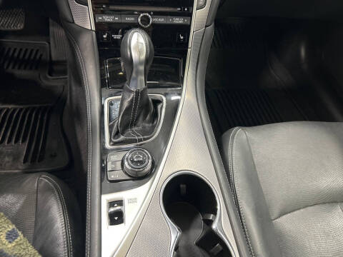 2015 Infiniti Q50
