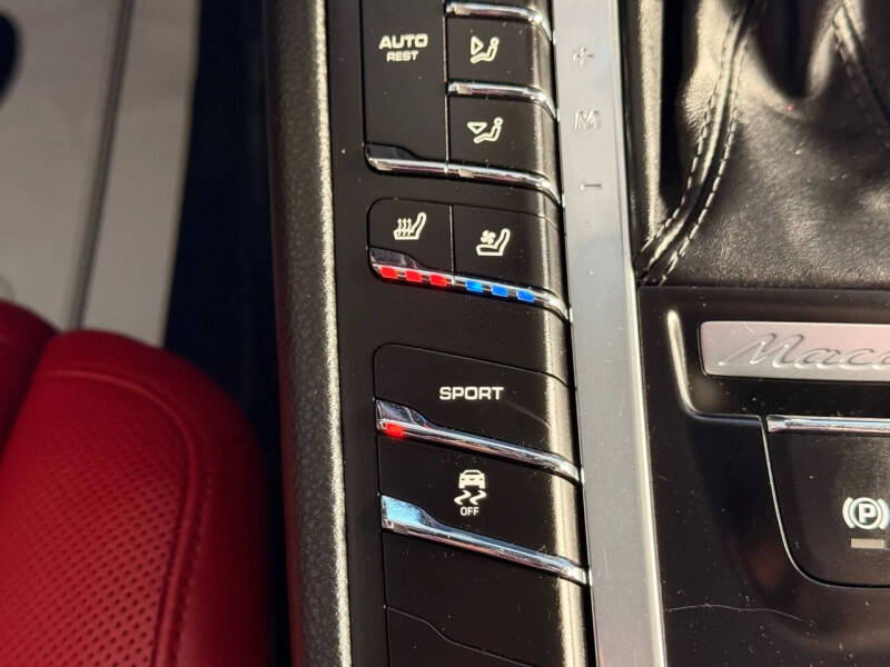 2017 Porsche Macan S