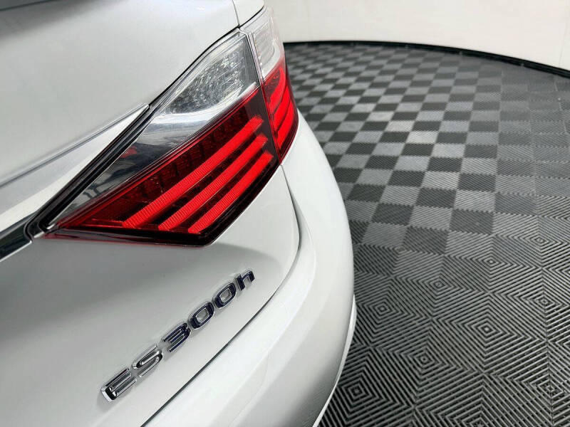 2014 Lexus ES 300h