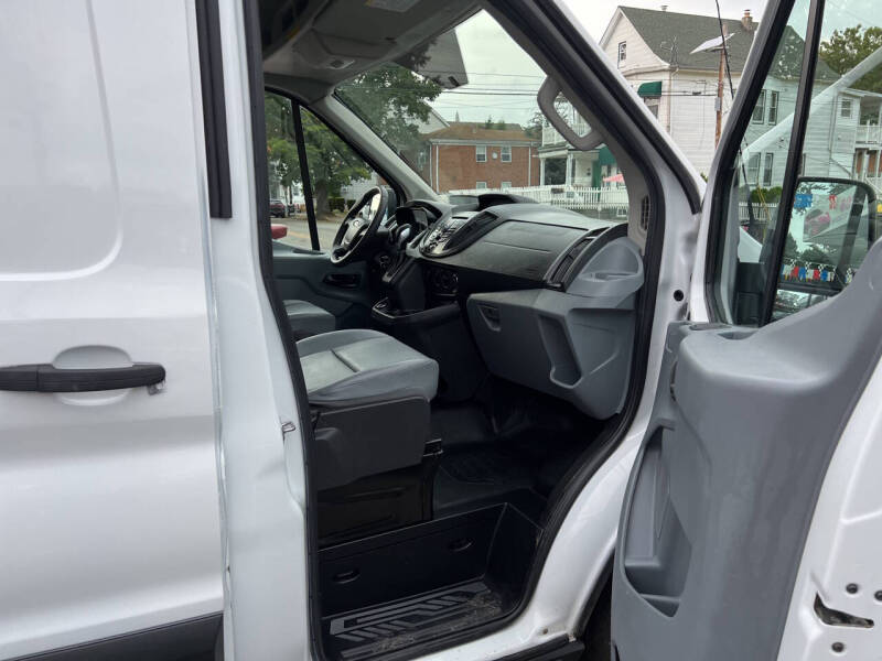 2019 Ford Transit Van Base photo 9