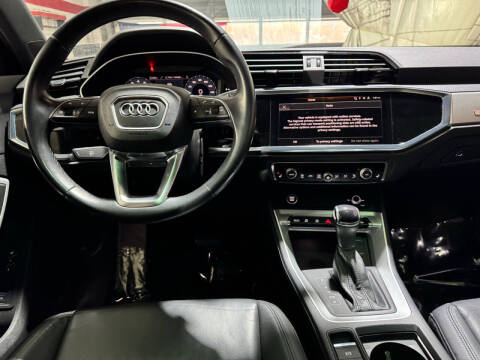 2023 Audi Q3 quattro S line Premium 45 TFSI