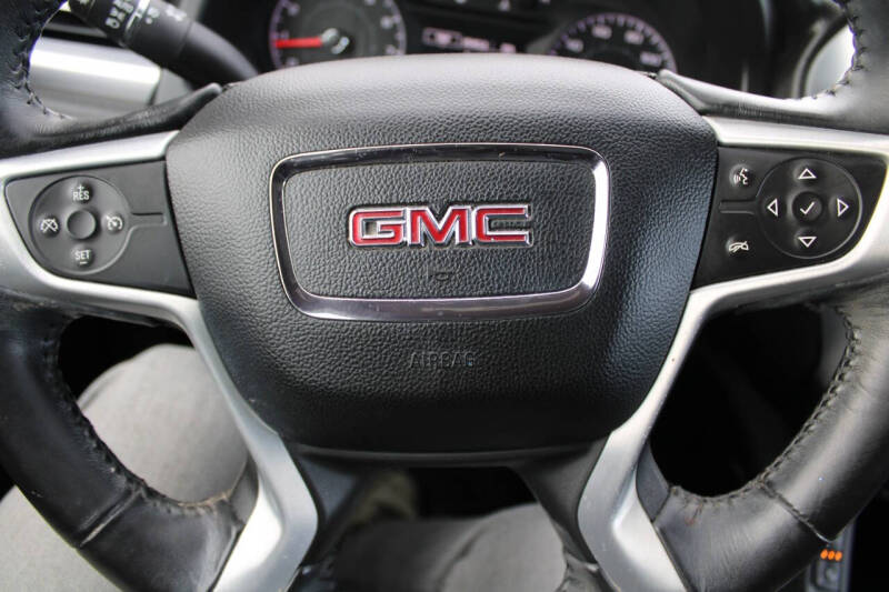 2017 GMC Acadia SLE-2