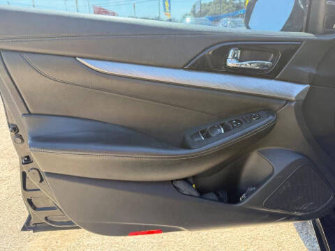 2017 Nissan Maxima 3.5 SR