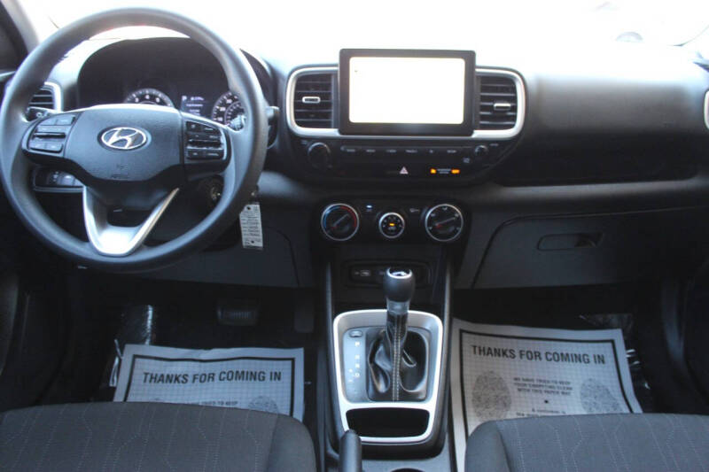 2022 Hyundai Venue SE
