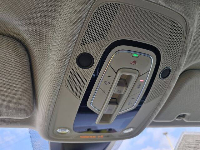 2022 Audi Q8 quattro Premium Plus 55 TFSI